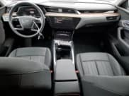 ✅ 2020 Audi e-tron Sportback Premium Plus • VIN: WA12ABGE6LB031730 • Лот: 69742373. Опубликован ранее на Copart с пробегом 1 387 миль. Бесплатный доступ к архиву аукционных продаж из США и подробный отчёт об истории автомобиля на DreamBid. Изображение 8.