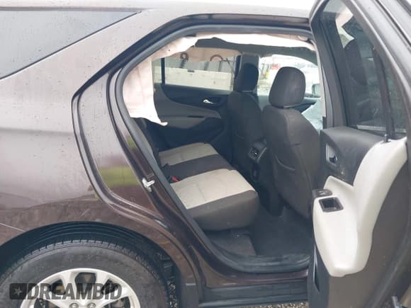 ✅ 2020 Chevrolet Equinox LT • VIN: 2GNAXKEV4L6145299 • Lot: 43294183. Wystawiony na IAAI z przebiegiem 101 847 mil. Bezpłatny archiwum sprzedaży aukcyjnych z USA i szczegółowy raport historii pojazdu na DreamBid. Zdjęcie 8.