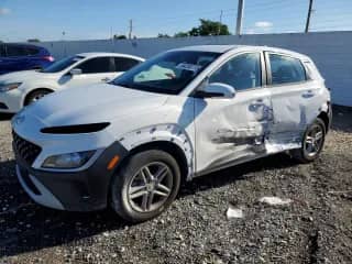 ✅ 2023 Hyundai Kona SE • VIN: KM8K22AB3PU055989 • Lot: 84255775. Listed on Copart with 13,321 mi. Free auction sales archive from the USA and detailed vehicle history report at DreamBid. Image 1.