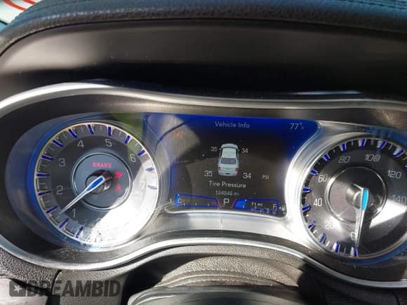 ✅ 2019 Chrysler 300 Touring • VIN: 2C3CCAAG0KH601594 • Lot: 43383621. Listed on IAAI with 124,848 mi. Free auction sales archive from the USA and detailed vehicle history report at DreamBid. Image 7.