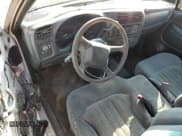 ✅ 2000 Chevrolet S-10 LS • VIN: 1GCCS14W8YK222863 • Лот: 87249414. Опубликован ранее на Copart с пробегом 217 295 миль. Бесплатный доступ к архиву аукционных продаж из США и подробный отчёт об истории автомобиля на DreamBid. Изображение 8.