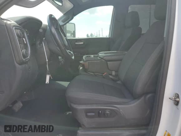 ✅ 2022 Chevrolet Silverado 2500HD LT • VIN: 1GC1YNEY2NF342112 • Lot: 92041275. Wystawiony na Copart z przebiegiem 61 076 mil. Bezpłatny archiwum sprzedaży aukcyjnych z USA i szczegółowy raport historii pojazdu na DreamBid. Zdjęcie 7.