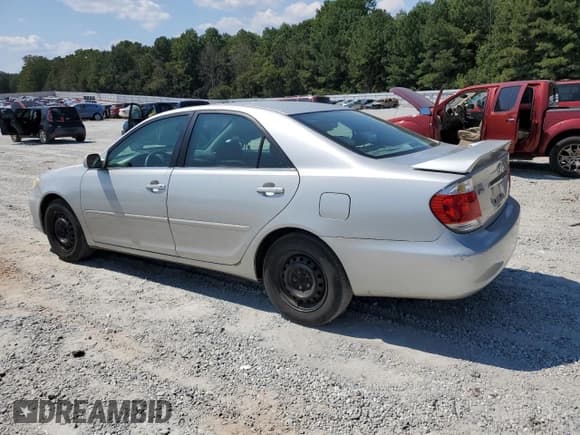 ✅ 2005 Toyota Camry LE • VIN: 4T1BE32K35U072316 • Лот: 80428805. Опубликован ранее на Copart с пробегом 247 222 миль. Бесплатный доступ к архиву аукционных продаж из США и подробный отчёт об истории автомобиля на DreamBid. Изображение 2.