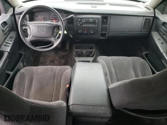 ✅ 2004 Dodge Dakota Sport • VIN: 1D7HG38N84S525629 • Lot: 82140054. Wystawiony na Copart z przebiegiem 255 160 mil. Bezpłatny archiwum sprzedaży aukcyjnych z USA i szczegółowy raport historii pojazdu na DreamBid. Zdjęcie 8.