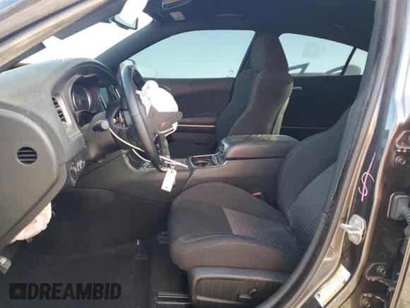 ✅ 2023 Dodge Charger GT • VIN: 2C3CDXHG2PH639325 • Lot: 84837625. Wystawiony na Copart z przebiegiem 31 028 mil. Bezpłatny archiwum sprzedaży aukcyjnych z USA i szczegółowy raport historii pojazdu na DreamBid. Zdjęcie 7.