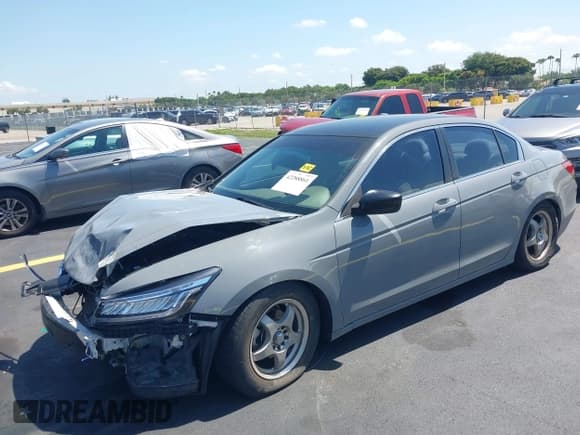 ✅ 2010 Honda Accord LX • VIN: 1HGCP2F32AA070330 • Lot: 42288861. Listed on IAAI with 132,762 mi. Free auction sales archive from the USA and detailed vehicle history report at DreamBid. Image 18.