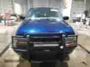 2001 Chevrolet Blazer LT with VIN 1GNDT13W912134288, listed as a Copart auction lot 87112824 with 152,925 mi miles and Salvage title. Bid and sale history available at DreamBid. Image 5.