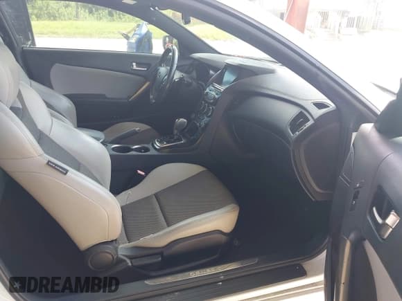 ✅ 2013 Hyundai Genesis Coupe 2.0T • VIN: KMHHT6KD8DU094586 • Lot: 43052445. Wystawiony na IAAI z przebiegiem 91 125 mil. Bezpłatny archiwum sprzedaży aukcyjnych z USA i szczegółowy raport historii pojazdu na DreamBid. Zdjęcie 5.