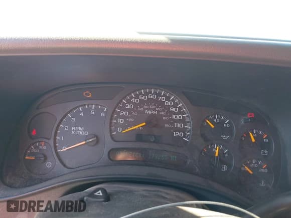 ✅ 2003 Chevrolet Suburban LT • VIN: 3GNGK26G73G226245 • Лот: 41672419. Опубликован ранее на IAAI с пробегом 179 253 миль. Бесплатный доступ к архиву аукционных продаж из США и подробный отчёт об истории автомобиля на DreamBid. Изображение 7.