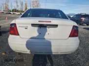 ✅ 2007 Ford Focus S • VIN: 1FAHP34N87W166818 • Lot: 93481245. Wystawiony na Copart z przebiegiem 137 526 mil. Bezpłatny archiwum sprzedaży aukcyjnych z USA i szczegółowy raport historii pojazdu na DreamBid. Zdjęcie 6.