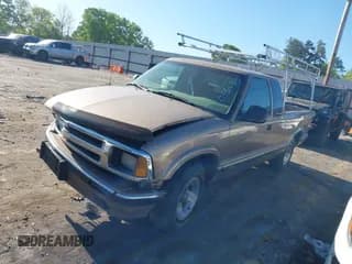 ✅ 1997 Chevrolet S-10 LS • VIN: 1GCCS19WXV8175563 • Лот: 42056265. Опубликован ранее на IAAI с пробегом 126 263 миль. Бесплатный доступ к архиву аукционных продаж из США и подробный отчёт об истории автомобиля на DreamBid. Изображение 2.