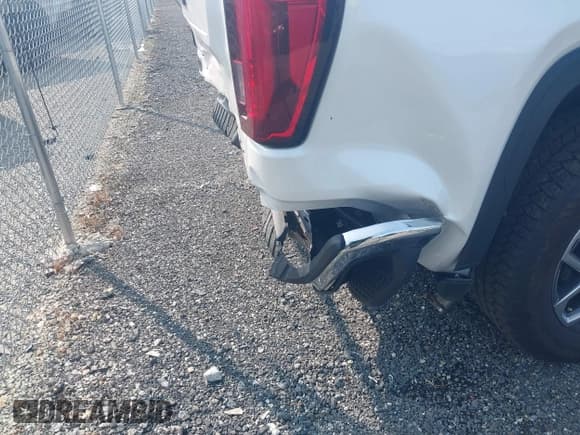 ✅ 2024 GMC Sierra 1500 SLT • VIN: 3GTUUDED6RG321574 • Лот: 43152892. Опубликован ранее на IAAI с пробегом 23 833 миль. Бесплатный доступ к архиву аукционных продаж из США и подробный отчёт об истории автомобиля на DreamBid. Изображение 6.