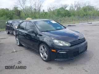 ✅ 2013 Volkswagen Golf R w/Sunroof & Navi • VIN: WVWPF7AJ0DW077807 • Лот: 41928381. Опубликован ранее на IAAI с пробегом 95 501 миль. Бесплатный доступ к архиву аукционных продаж из США и подробный отчёт об истории автомобиля на DreamBid. Изображение 1.