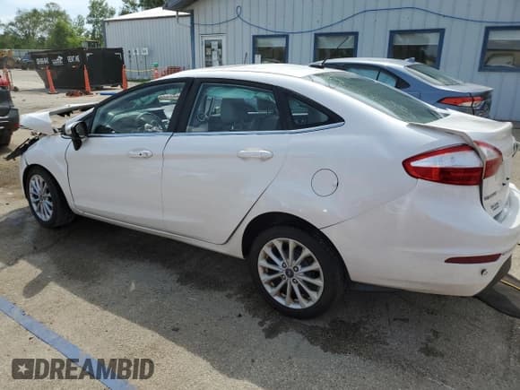 ✅ 2017 Ford Fiesta Titanium • VIN: 3FADP4CJ9HM139406 • Лот: 64456345. Опубликован ранее на Copart с пробегом Не указан. Бесплатный доступ к архиву аукционных продаж из США и подробный отчёт об истории автомобиля на DreamBid. Изображение 2.