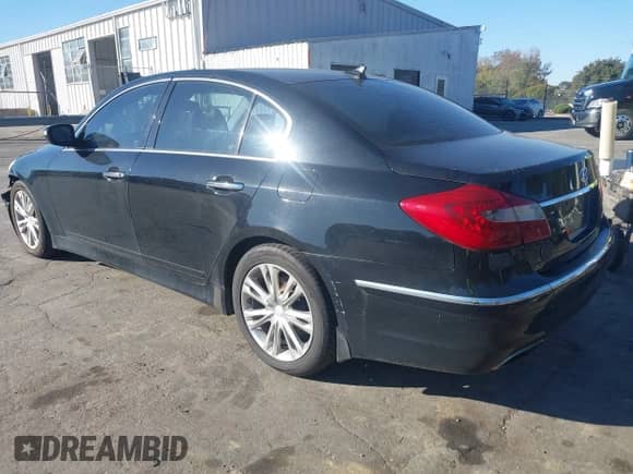 2014 Hyundai Genesis 3.8L with VIN KMHGC4DD6EU260151, listed as a IAAI auction lot 43492703 with 222,805 mi miles and . Bid and sale history available at DreamBid. Image 3.