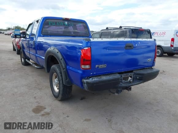 ✅ 2003 Ford F-250 XL • VIN: 1FTNW21L33EA32781 • Lot: 43487603. Listed on IAAI with 219,342 mi. Free auction sales archive from the USA and detailed vehicle history report at DreamBid. Image 3.