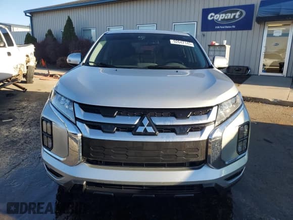 ✅ 2020 Mitsubishi Outlander SE • VIN: JA4AP4AU6LU004439 • Лот: 92647145. Опубликован ранее на Copart с пробегом 92 802 миль. Бесплатный доступ к архиву аукционных продаж из США и подробный отчёт об истории автомобиля на DreamBid. Изображение 5.