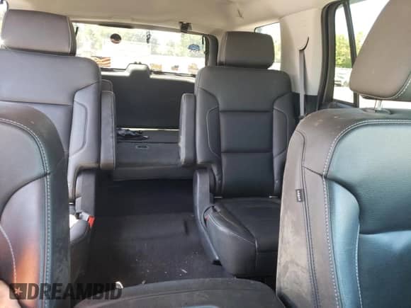 2020 Chevrolet Tahoe Premier z VIN 1GNSKCKJ1LR172300, wystawiony jako Copart lot #67382435 z przebiegiem 78 823 mil mil oraz Szkoda całkowita • Salvage title. Historia ofert i sprzedaży dostępna na DreamBid. Obrazek 10.