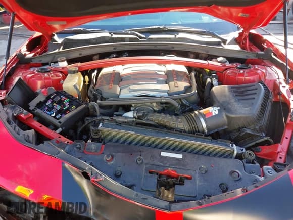 ✅ 2016 Chevrolet Camaro 2SS • VIN: 1G1FH3D76G0156834 • Lot: 43480225. Wystawiony na IAAI z przebiegiem Nie podano. Bezpłatny archiwum sprzedaży aukcyjnych z USA i szczegółowy raport historii pojazdu na DreamBid. Zdjęcie 10.