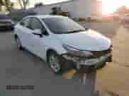 2019 Chevrolet Cruze LT z VIN 1G1BE5SMXK7129521, wystawiony jako Copart lot #66386592 z przebiegiem 48 119 mil mil oraz . Historia ofert i sprzedaży dostępna na DreamBid. Obrazek 1.