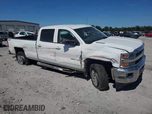 ✅ 2015 Chevrolet Silverado 2500HD LT • VIN: 1GC1KVE80FF517203 • Lot: 71698745. Listed on Copart with 103,099 mi. Free auction sales archive from the USA and detailed vehicle history report at DreamBid. Image 4.