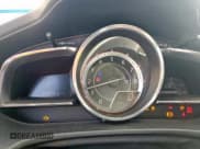 ✅ 2016 Mazda 3 S Touring • VIN: JM1BM1M3XG1295099 • Lot: 91930305. Wystawiony na Copart z przebiegiem 339 766 mil. Bezpłatny archiwum sprzedaży aukcyjnych z USA i szczegółowy raport historii pojazdu na DreamBid. Zdjęcie 9.