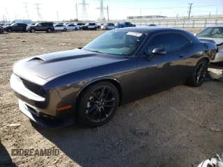 ✅ 2021 Dodge Challenger GT • VIN: 2C3CDZKG5MH573868 • Lot: 67137922. Wystawiony na Copart z przebiegiem 32 383 mil. Bezpłatny archiwum sprzedaży aukcyjnych z USA i szczegółowy raport historii pojazdu na DreamBid. Zdjęcie 2.