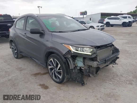 ✅ 2020 Honda HR-V Sport • VIN: 3CZRU5H13LM704792 • Lot: 42620296. Wystawiony na IAAI z przebiegiem 99 107 mil. Bezpłatny archiwum sprzedaży aukcyjnych z USA i szczegółowy raport historii pojazdu na DreamBid. Zdjęcie 1.