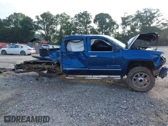 ✅ 2017 Chevrolet Silverado 1500 LTZ • VIN: 3GCUKSEC1HG373498 • Lot: 43022927. Listed on IAAI with 187,482 mi. Free auction sales archive from the USA and detailed vehicle history report at DreamBid. Image 13.