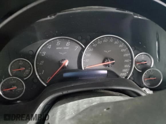 ✅ 2007 Chevrolet Corvette • VIN: 1G1YY36U875125423 • Lot: 92214655. Wystawiony na Copart z przebiegiem Nie podano. Bezpłatny archiwum sprzedaży aukcyjnych z USA i szczegółowy raport historii pojazdu na DreamBid. Zdjęcie 9.