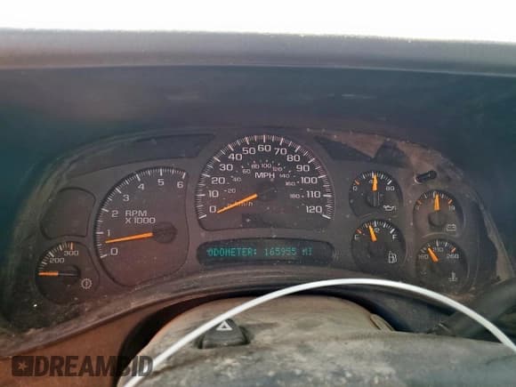 ✅ 2003 Chevrolet Silverado 2500HD LS • VIN: 1GCHK29U63E102926 • Lot: 92466165. Wystawiony na Copart z przebiegiem 165 955 mil. Bezpłatny archiwum sprzedaży aukcyjnych z USA i szczegółowy raport historii pojazdu na DreamBid. Zdjęcie 9.