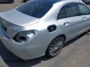 ✅ 2021 Mercedes-Benz C 300 • VIN: W1KWF8DB1MR650997 • Lot: 42773152. Wystawiony na IAAI z przebiegiem 24 023 mil. Bezpłatny archiwum sprzedaży aukcyjnych z USA i szczegółowy raport historii pojazdu na DreamBid. Zdjęcie 18.