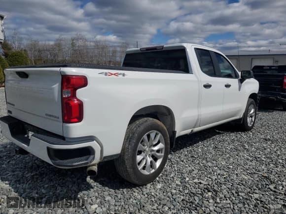 ✅ 2019 Chevrolet Silverado 1500 Custom • VIN: 1GCRYBEH1KZ276681 • Lot: 53065615. Wystawiony na Copart z przebiegiem 192 829 mil. Bezpłatny archiwum sprzedaży aukcyjnych z USA i szczegółowy raport historii pojazdu na DreamBid. Zdjęcie 3.