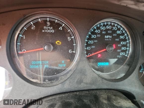 ✅ 2010 Chevrolet Suburban LS • VIN: 1GNUCHE05AR199633 • Lot: 82591025. Listed on Copart with 300,472 mi. Free auction sales archive from the USA and detailed vehicle history report at DreamBid. Image 9.