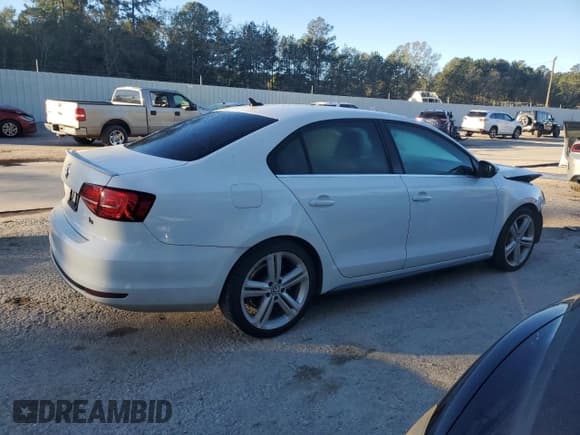 ✅ 2015 Volkswagen Jetta GLI SE • VIN: 3VW4S7AJ6FM286256 • Lot: 81971844. Listed on Copart with 117,586 mi. Free auction sales archive from the USA and detailed vehicle history report at DreamBid. Image 3.