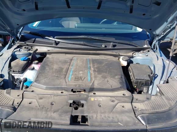 ✅ 2024 Hyundai Ioniq 5 SEL • VIN: KM8KN4DE3RU270039 • Lot: 43470598. Listed on IAAI with 18,057 mi. Free auction sales archive from the USA and detailed vehicle history report at DreamBid. Image 10.