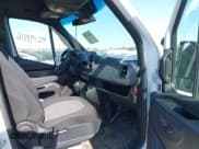 ✅ 2020 Mercedes-Benz Sprinter Cargo • VIN: W1W4ECHY5LT035395 • Lot: 42198516. Wystawiony na IAAI z przebiegiem 14 518 mil. Bezpłatny archiwum sprzedaży aukcyjnych z USA i szczegółowy raport historii pojazdu na DreamBid. Zdjęcie 5.