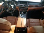 ✅ 2014 BMW M5 • VIN: WBSFV9C52ED097461 • Lot: 82560655. Wystawiony na Copart z przebiegiem 96 561 mil. Bezpłatny archiwum sprzedaży aukcyjnych z USA i szczegółowy raport historii pojazdu na DreamBid. Zdjęcie 8.