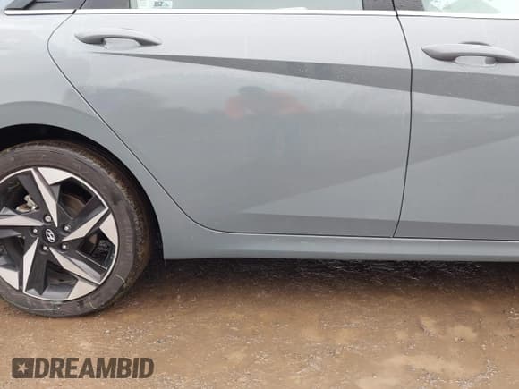 ✅ 2022 Hyundai Elantra SEL • VIN: KMHLN4AG4NU339597 • Lot: 43586652. Listed on IAAI with 27,361 mi. Free auction sales archive from the USA and detailed vehicle history report at DreamBid. Image 18.