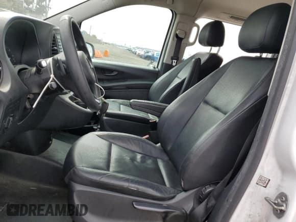 ✅ 2019 Mercedes-Benz Metris Passenger • VIN: WD4PG2EE2K3529502 • Лот: 81003095. Опубликован ранее на Copart с пробегом 223 572 миль. Бесплатный доступ к архиву аукционных продаж из США и подробный отчёт об истории автомобиля на DreamBid. Изображение 7.