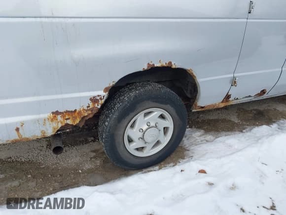 ✅ 2005 Ford Econoline Passenger XL • VIN: 1FBSS31L85HB47161 • Lot: 43884894. Listed on IAAI with 124,166 mi. Free auction sales archive from the USA and detailed vehicle history report at DreamBid. Image 6.