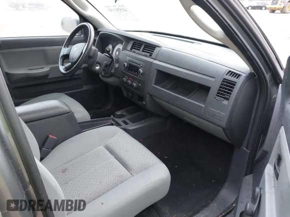 ✅ 2009 Dodge Dakota ST • VIN: 1D7HW28K79S798359 • Лот: 41534458. Опубликован ранее на IAAI с пробегом 93 235 миль. Бесплатный доступ к архиву аукционных продаж из США и подробный отчёт об истории автомобиля на DreamBid. Изображение 5.
