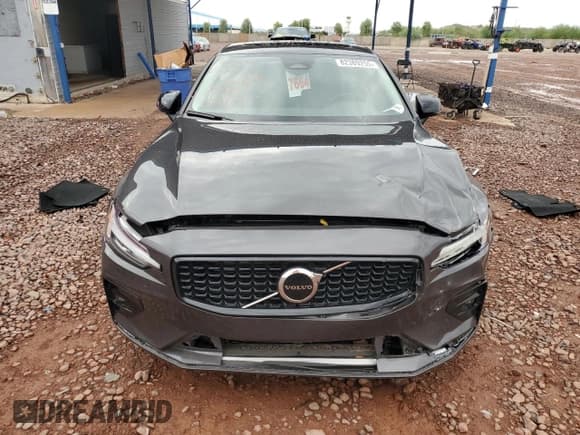✅ 2024 Volvo S60 Core Dark Theme • VIN: 7JRL12FK7RG327029 • Lot: 82389255. Listed on Copart with 22,357 mi. Free auction sales archive from the USA and detailed vehicle history report at DreamBid. Image 5.
