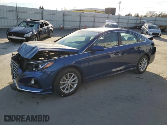 ✅ 2019 Hyundai Sonata SE • VIN: 5NPE24AF3KH757569 • Лот: 69526542. Опубликован ранее на Copart с пробегом 119 094 миль. Бесплатный доступ к архиву аукционных продаж из США и подробный отчёт об истории автомобиля на DreamBid. Изображение 1.