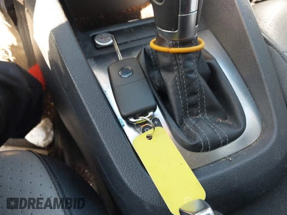 ✅ 2013 Volkswagen Jetta Hybrid SE • VIN: 3VW637AJ3DM213882 • Lot: 42552080. Listed on IAAI with 71,284 mi. Free auction sales archive from the USA and detailed vehicle history report at DreamBid. Image 11.