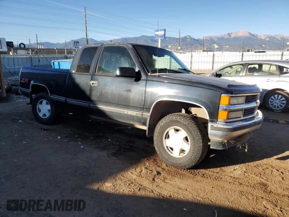 ✅ 1997 Chevrolet Silverado 1500 • VIN: 1GCEK19R4VE250665 • Lot: 87393505. Listed on Copart with 213,171 mi. Free auction sales archive from the USA and detailed vehicle history report at DreamBid. Image 4.