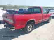 ✅ 1994 Chevrolet Silverado 2500 • VIN: 1GCFC24KXRE116072 • Lot: 42109439. Wystawiony na IAAI z przebiegiem 212 142 mil. Bezpłatny archiwum sprzedaży aukcyjnych z USA i szczegółowy raport historii pojazdu na DreamBid. Zdjęcie 4.