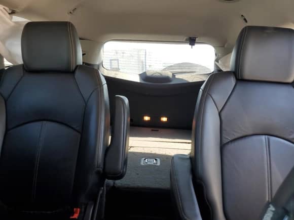 2015 Chevrolet Traverse LT с VIN 1GNKRHKD1FJ209593, выставлен на аукционе Copart как лот 82192355 с пробегом 88 291 миль миль и Списание • Salvage title. История ставок и продаж доступна на DreamBid. Изображение 10.