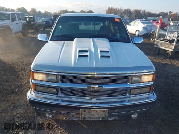 ✅ 1997 Chevrolet Silverado 1500 • VIN: 2GBEC19R2V1116045 • Lot: 43708087. Wystawiony na IAAI z przebiegiem 176 084 mil. Bezpłatny archiwum sprzedaży aukcyjnych z USA i szczegółowy raport historii pojazdu na DreamBid. Zdjęcie 12.