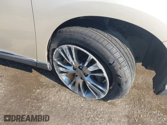 ✅ 2013 Lexus RX 450h • VIN: JTJZB1BA6D2409754 • Lot: 43178556. Wystawiony na IAAI z przebiegiem 141 644 mil. Bezpłatny archiwum sprzedaży aukcyjnych z USA i szczegółowy raport historii pojazdu na DreamBid. Zdjęcie 6.